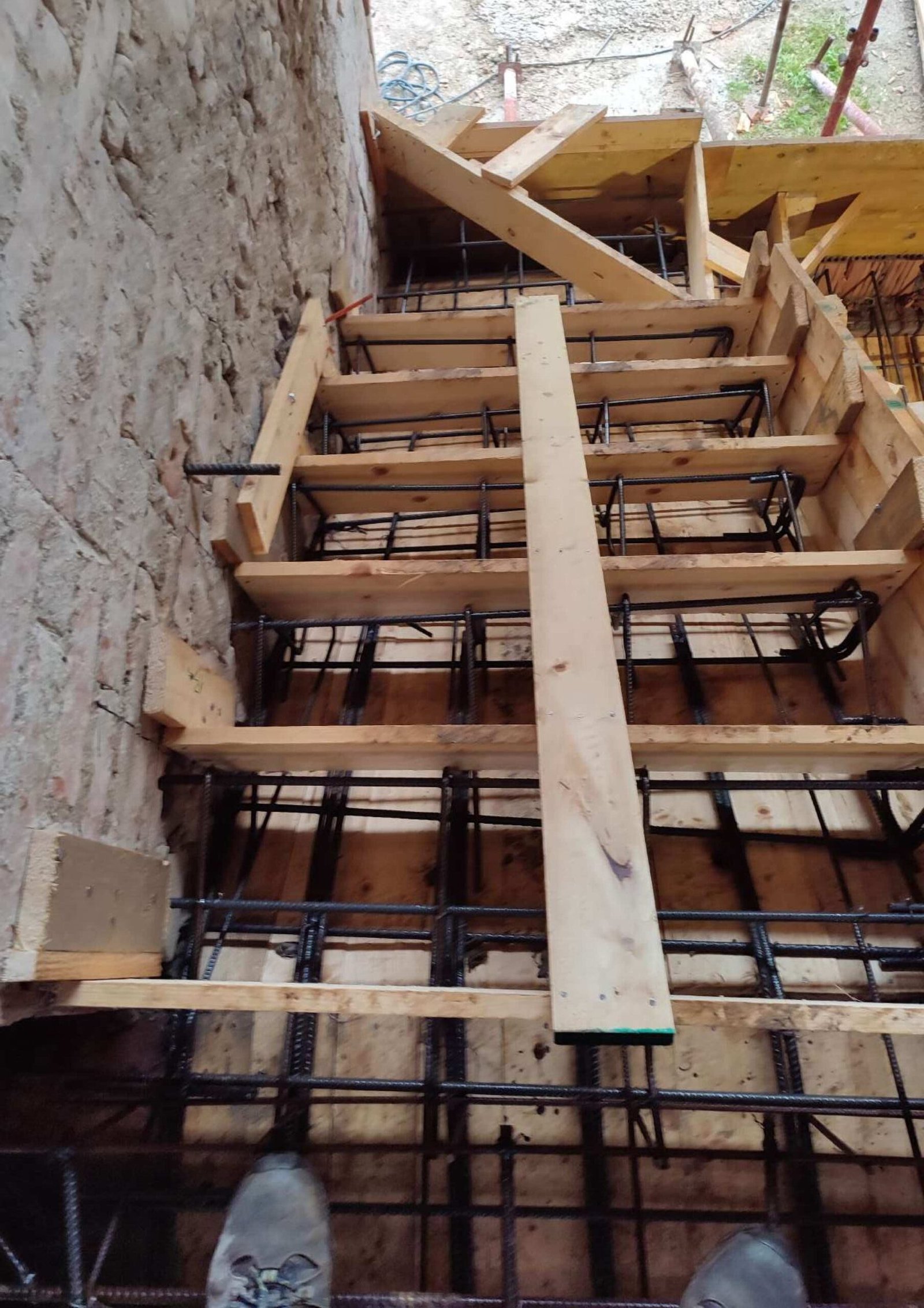 d2f6e1a0-f012-4e52-874d-547a288085c1-19