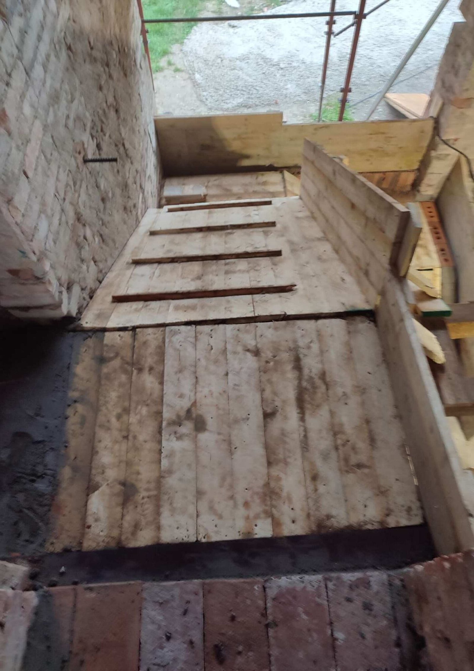 d2f6e1a0-f012-4e52-874d-547a288085c1-23