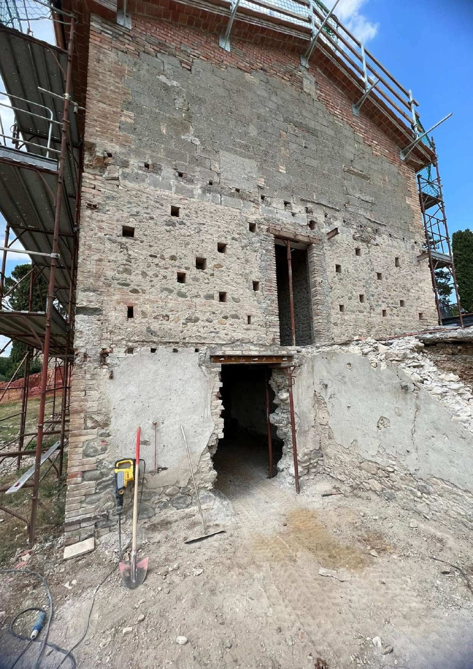 d2f6e1a0-f012-4e52-874d-547a288085c1-5